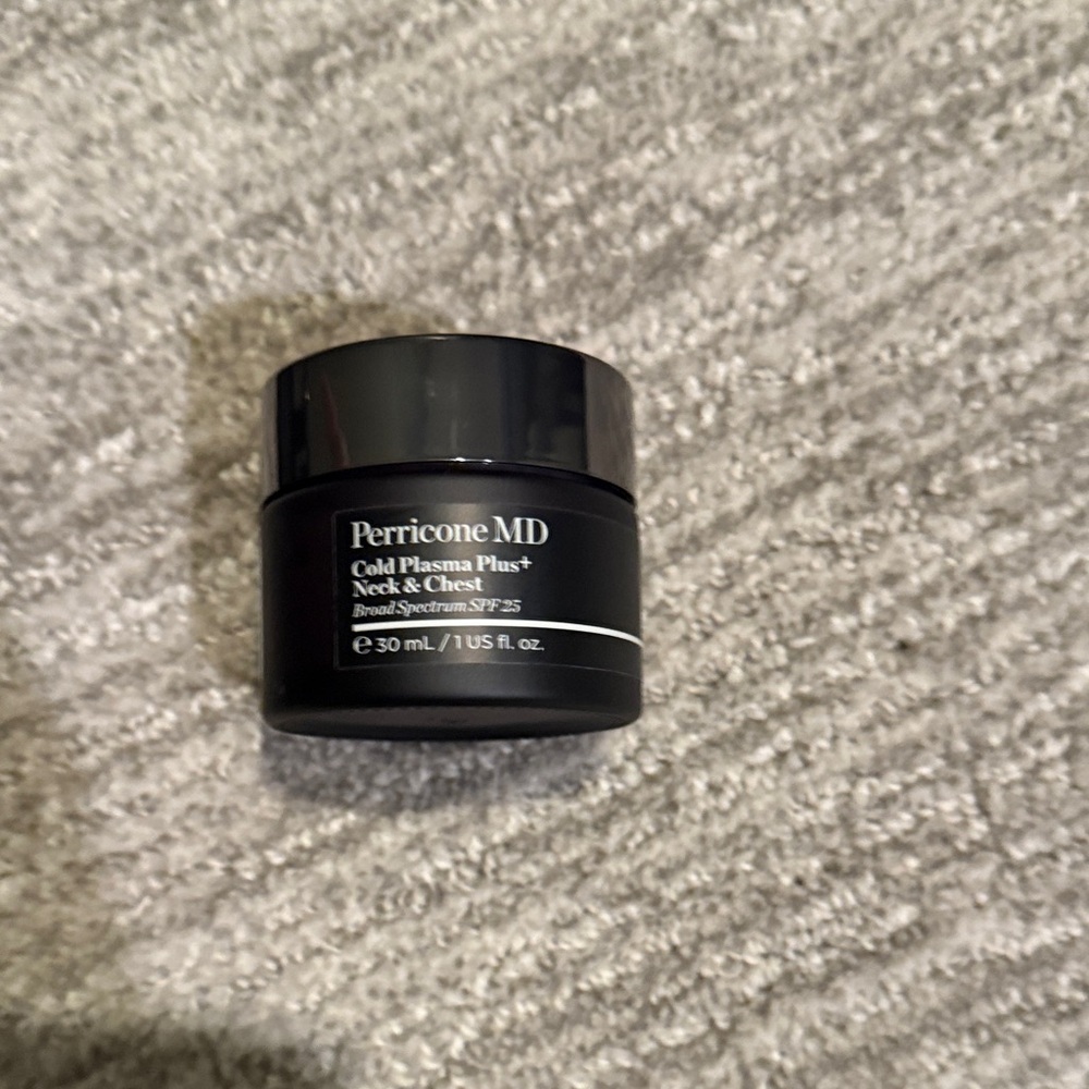 Perricone MD Cold Plasma Plus+ Neck & Chest Cream - Black Jar